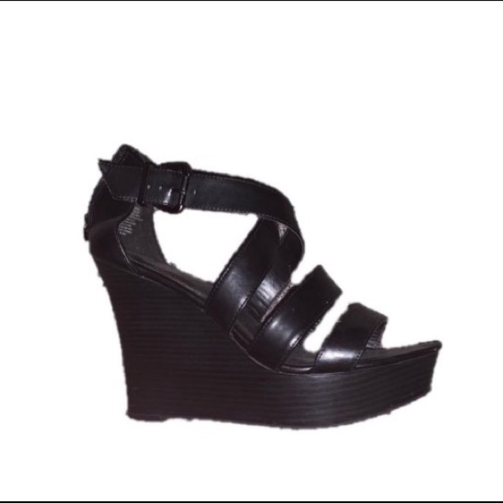 BLACK WEDGE HEELS